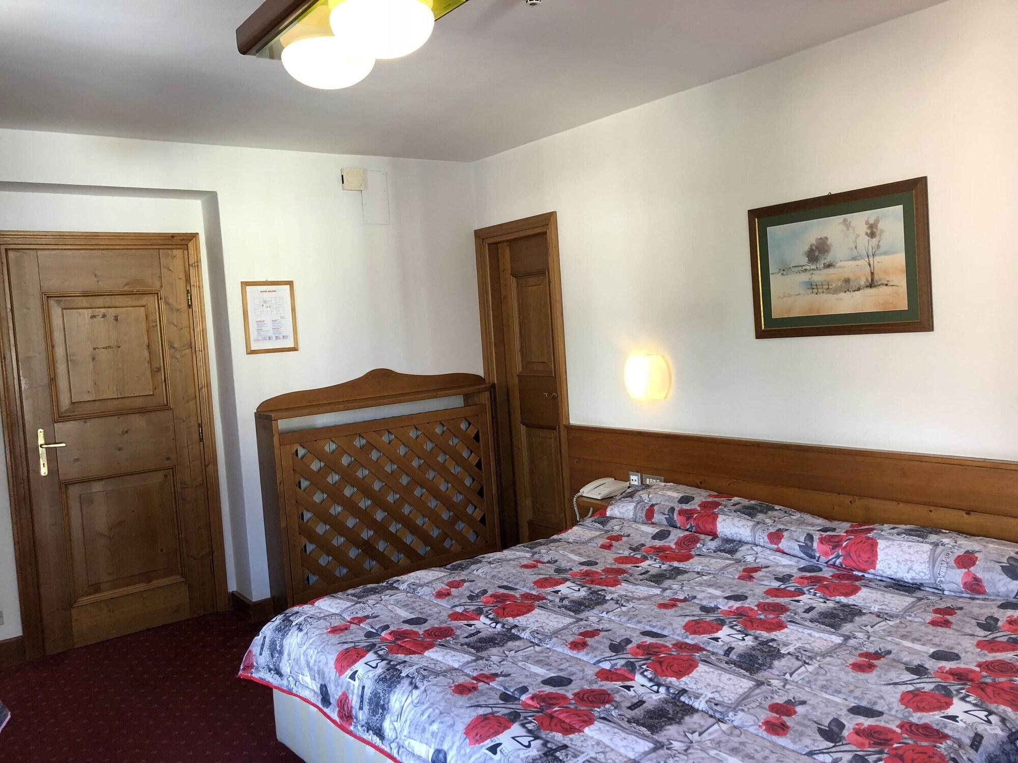 Hotel Majoni Cortina dʼAmpezzo Esterno foto