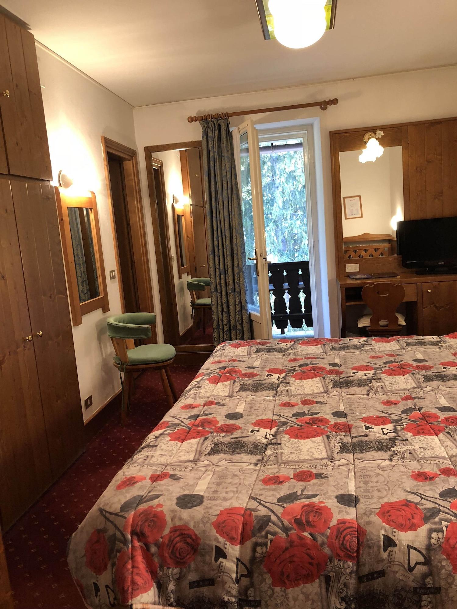 Hotel Majoni Cortina dʼAmpezzo Esterno foto