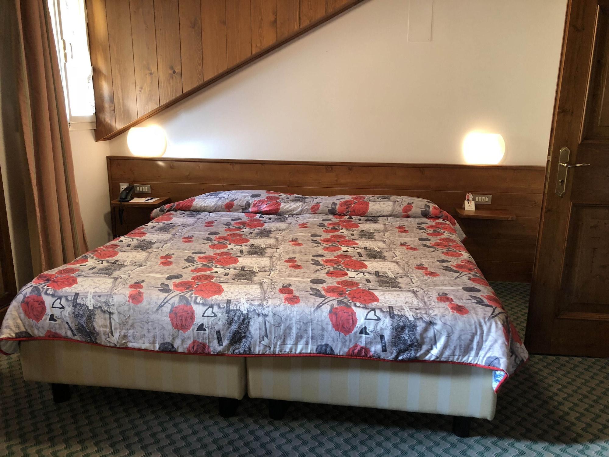 Hotel Majoni Cortina dʼAmpezzo Esterno foto