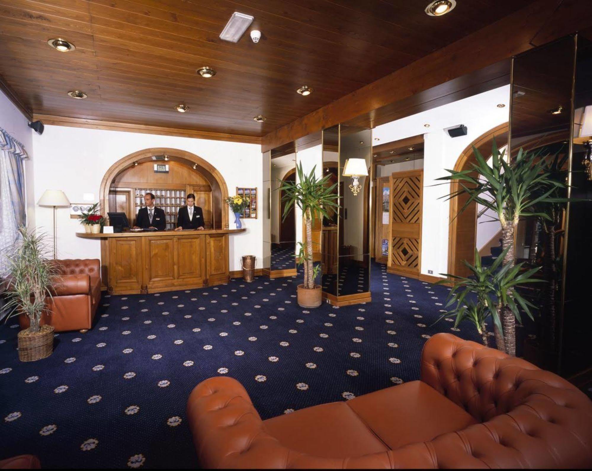 Hotel Majoni Cortina dʼAmpezzo Esterno foto
