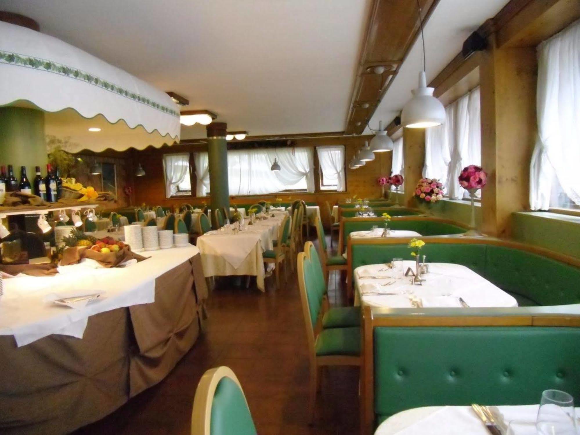 Hotel Majoni Cortina dʼAmpezzo Esterno foto