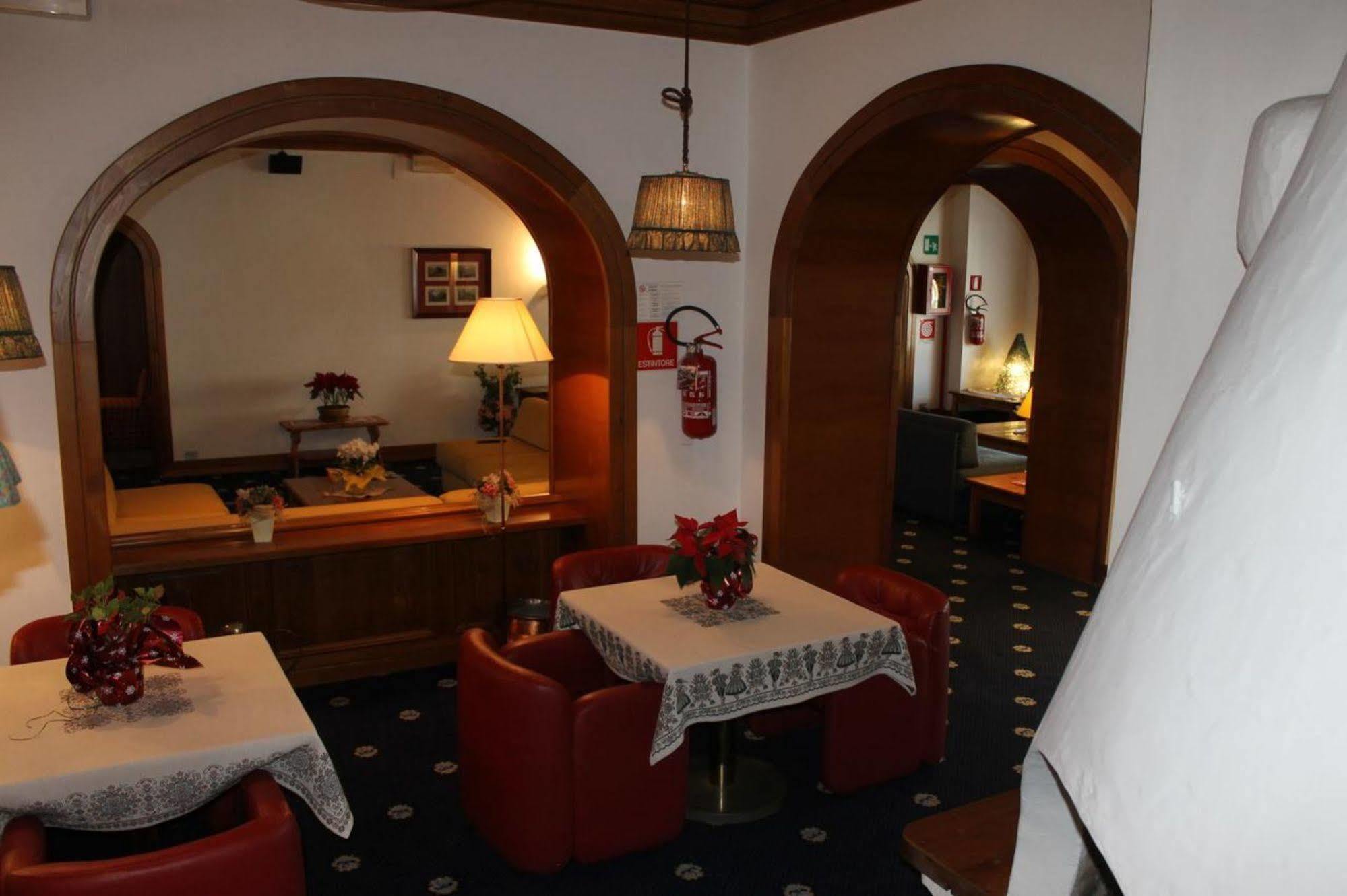 Hotel Majoni Cortina dʼAmpezzo Esterno foto
