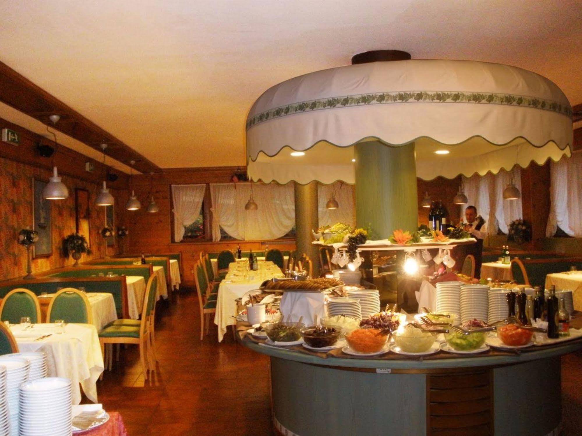 Hotel Majoni Cortina dʼAmpezzo Esterno foto